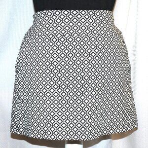 Courtenay Pencil Skort, White with Black Diamond Hexagon Design, Size 6P